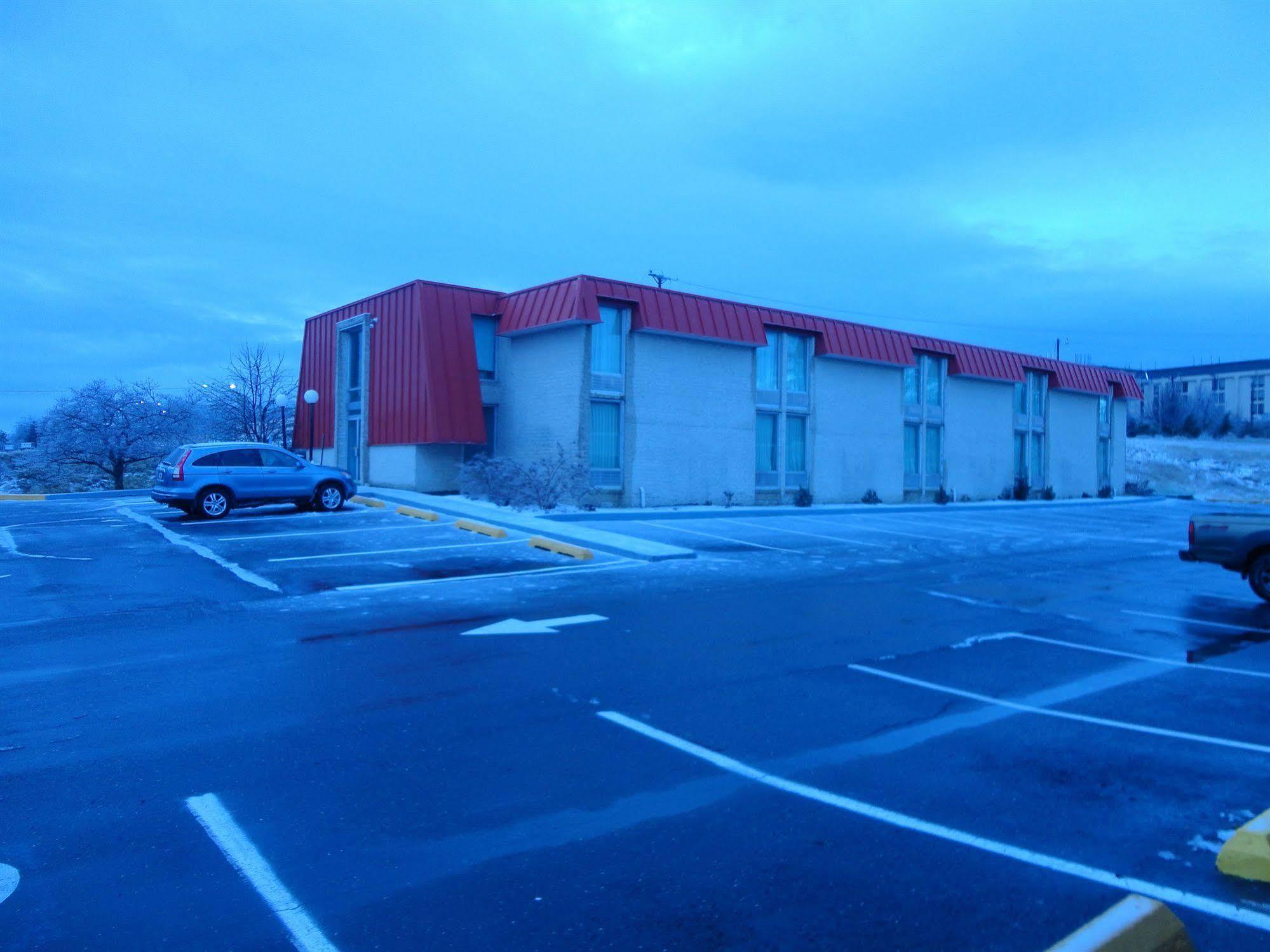 Days Inn By Wyndham Harrisonburg Exterior foto